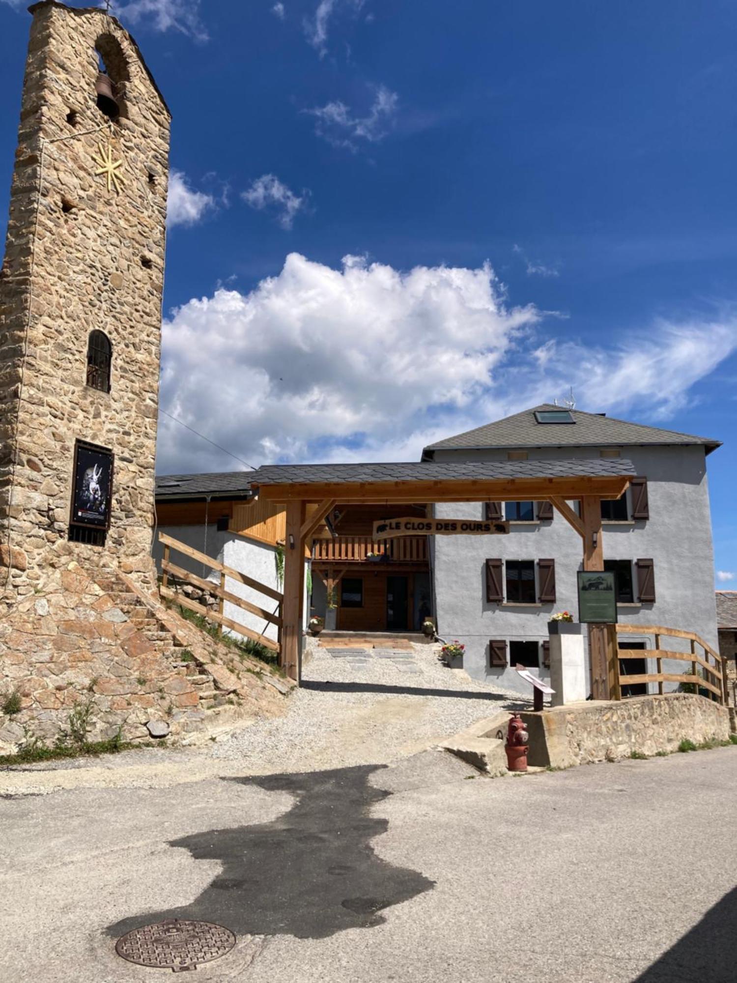 Maison Canelle Le Clos Des Ours Matemale Bagian luar foto
