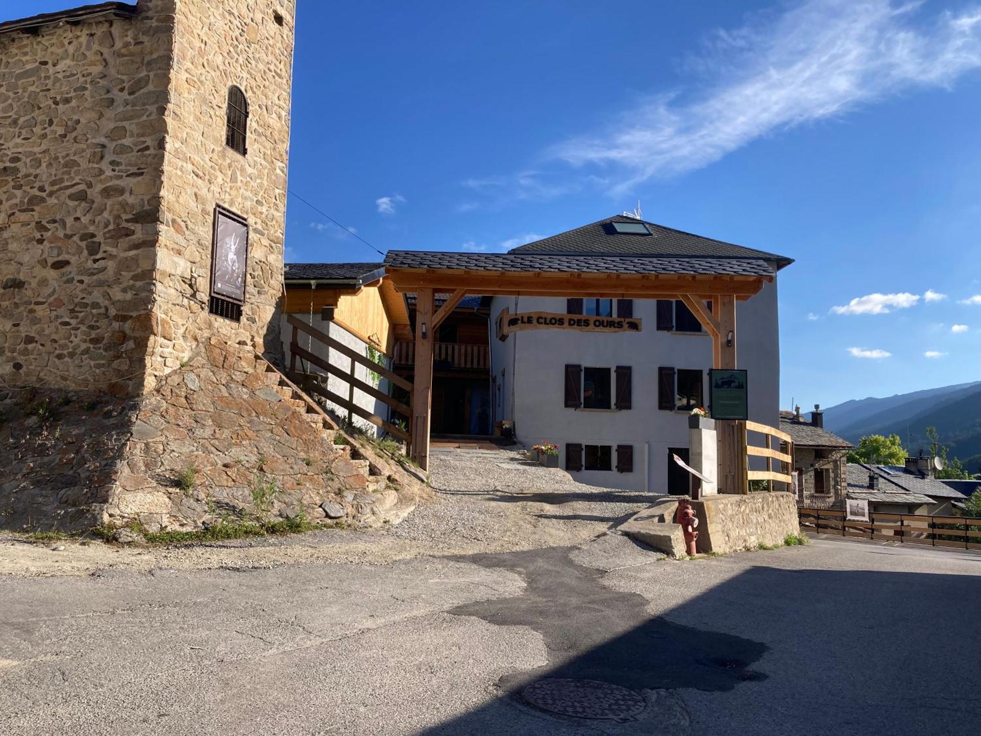 Maison Canelle Le Clos Des Ours Matemale Bagian luar foto