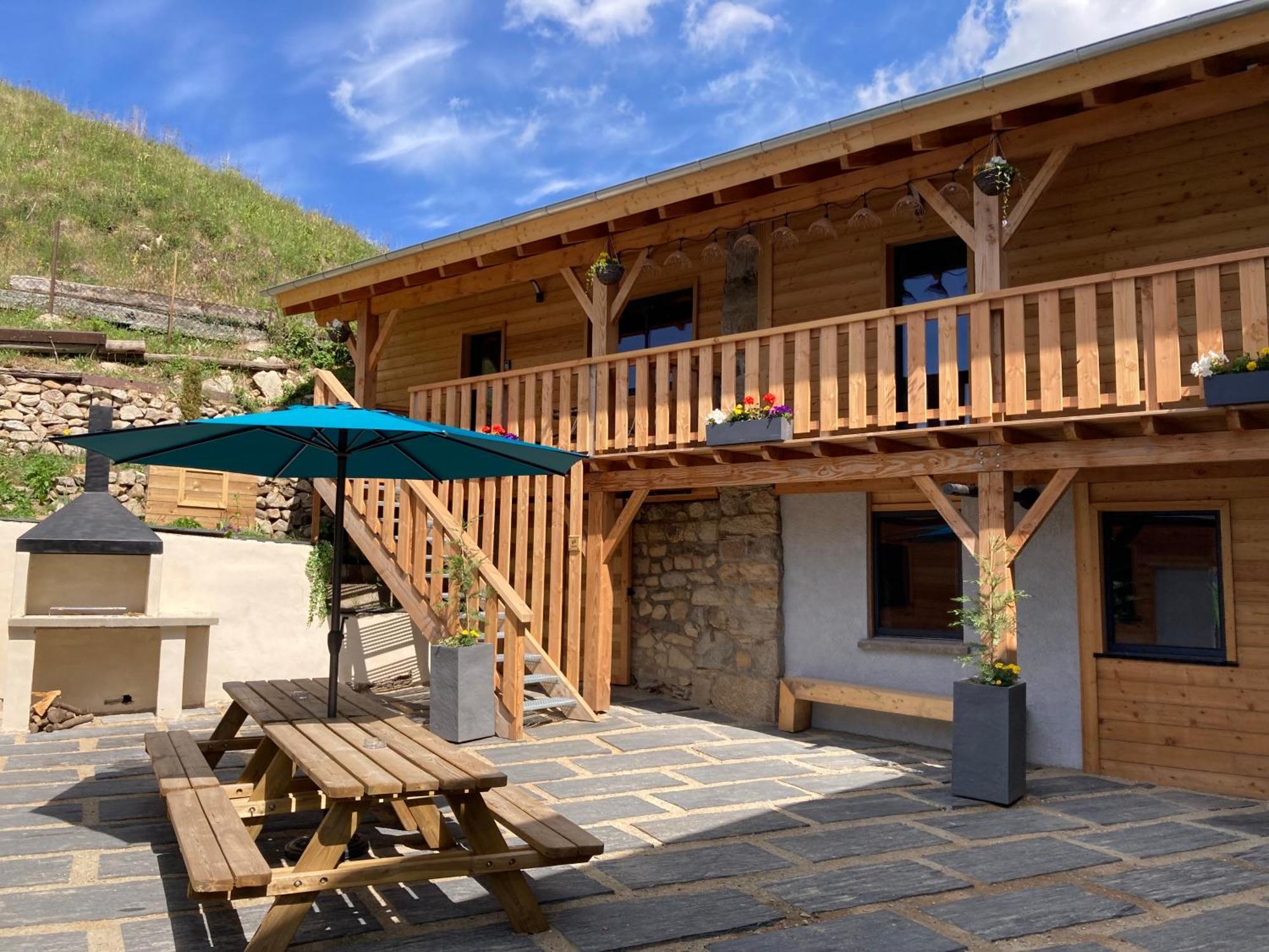 Maison Canelle Le Clos Des Ours Matemale Bagian luar foto